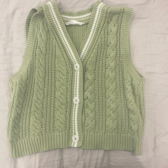 Knitted Vest - Picture 1 of 2
